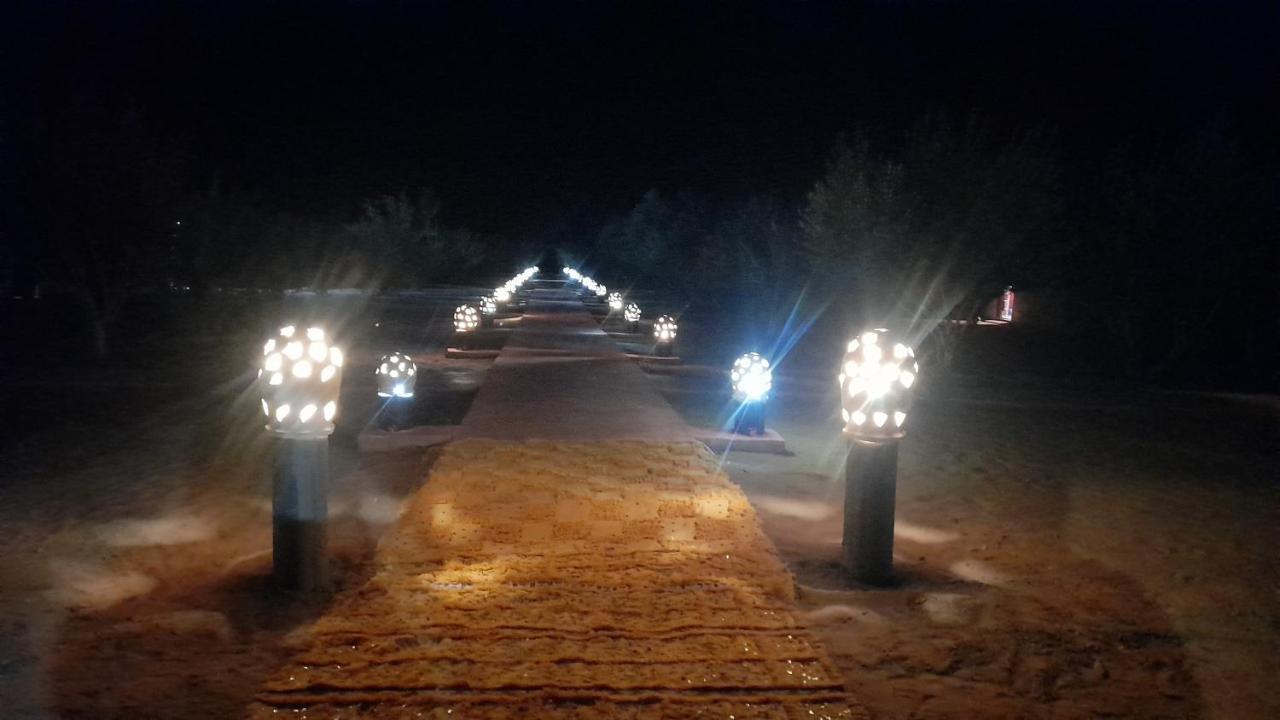 Luxury Trek Desert Camp Merzouga Esterno foto