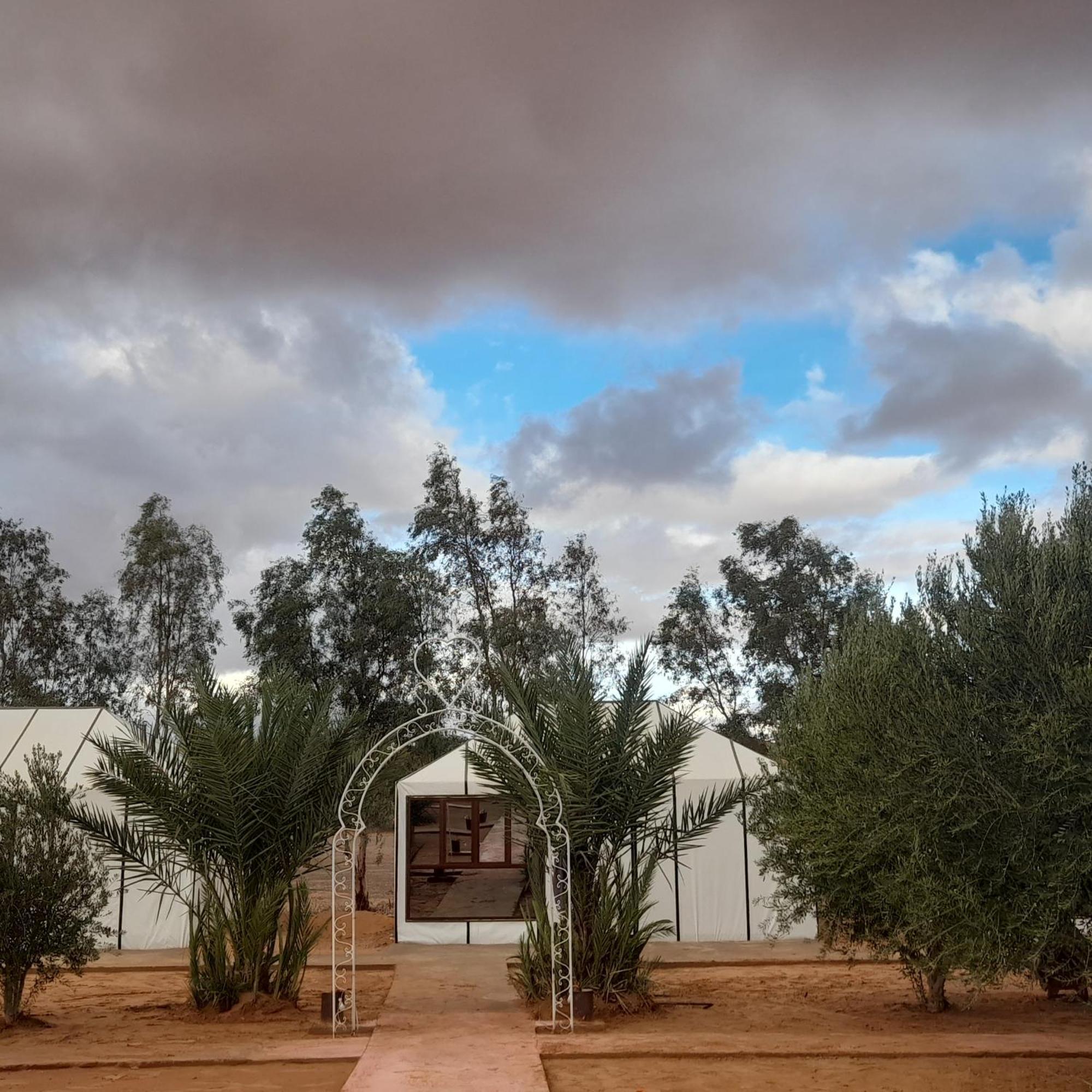 Luxury Trek Desert Camp Merzouga Esterno foto